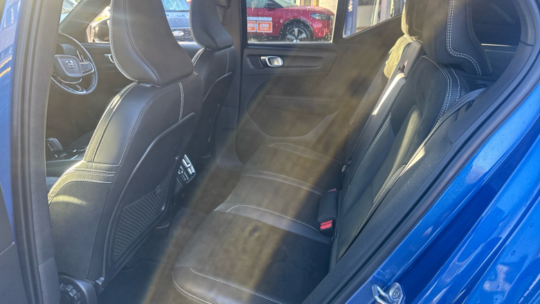 Volvo Xc40 1.5 T3 [163] R DESIGN 5dr Geartronic Petrol Estate